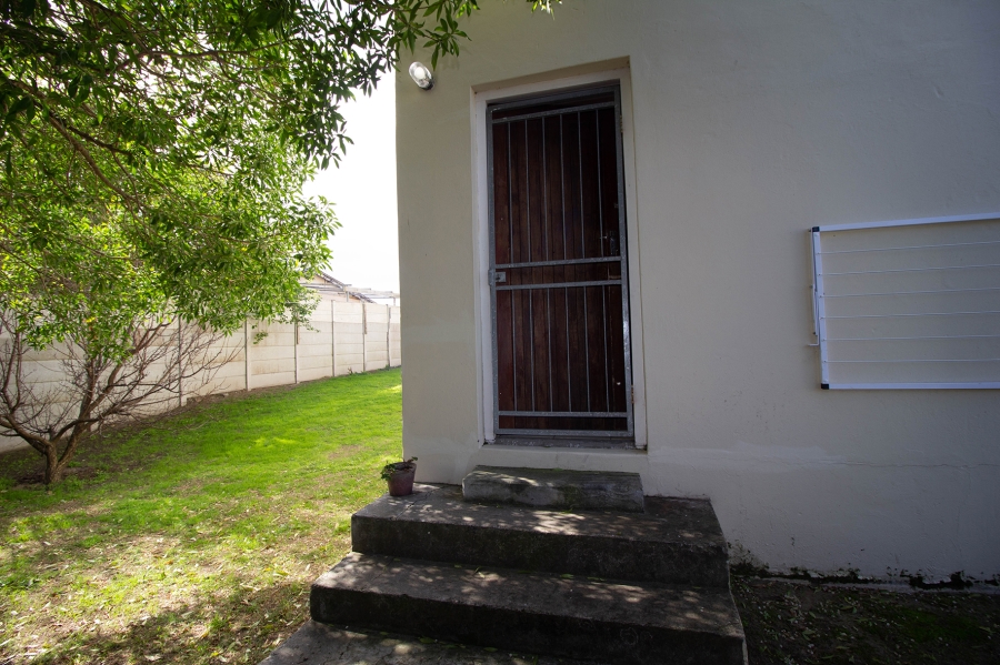 4 Bedroom Property for Sale in Gansbaai Central Western Cape